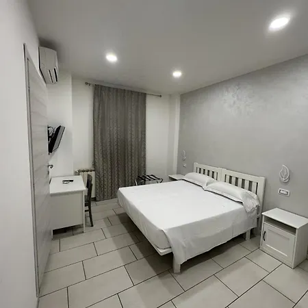 Le Rose Hotel 2*