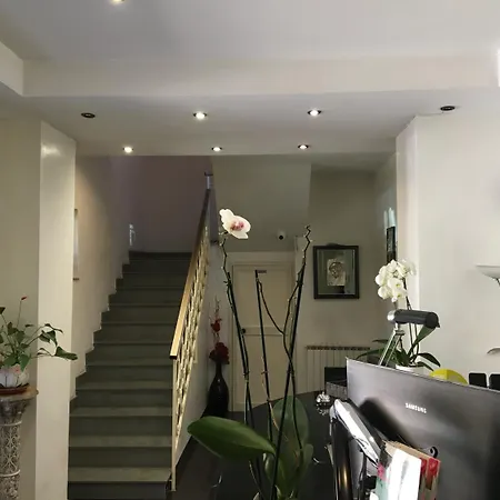 Le Rose Otel Tivoli Terme