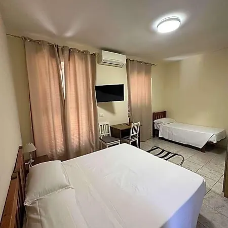 Hotell Le Rose 2*